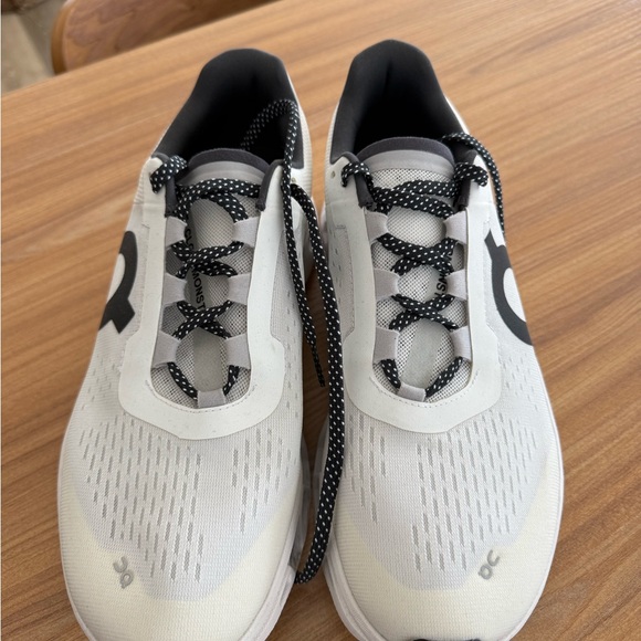 Never worn On Running Shoes in White and Black - Picture 2 of 5